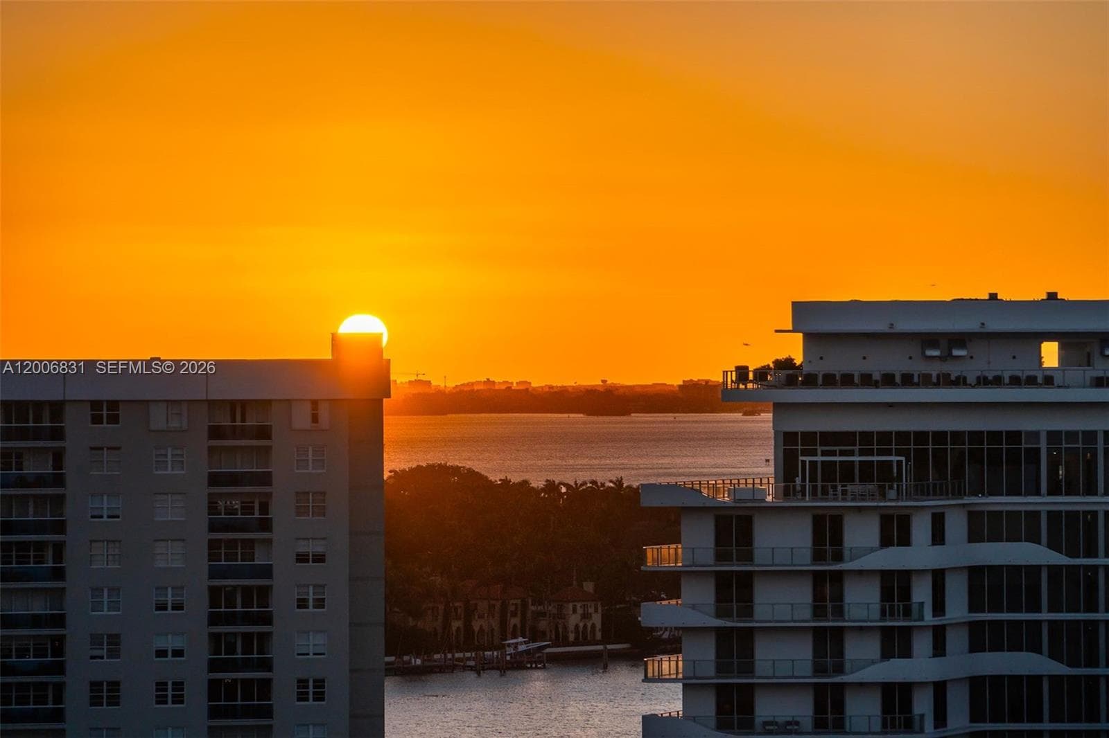6801 Collins Ave PH01/02 photo 5