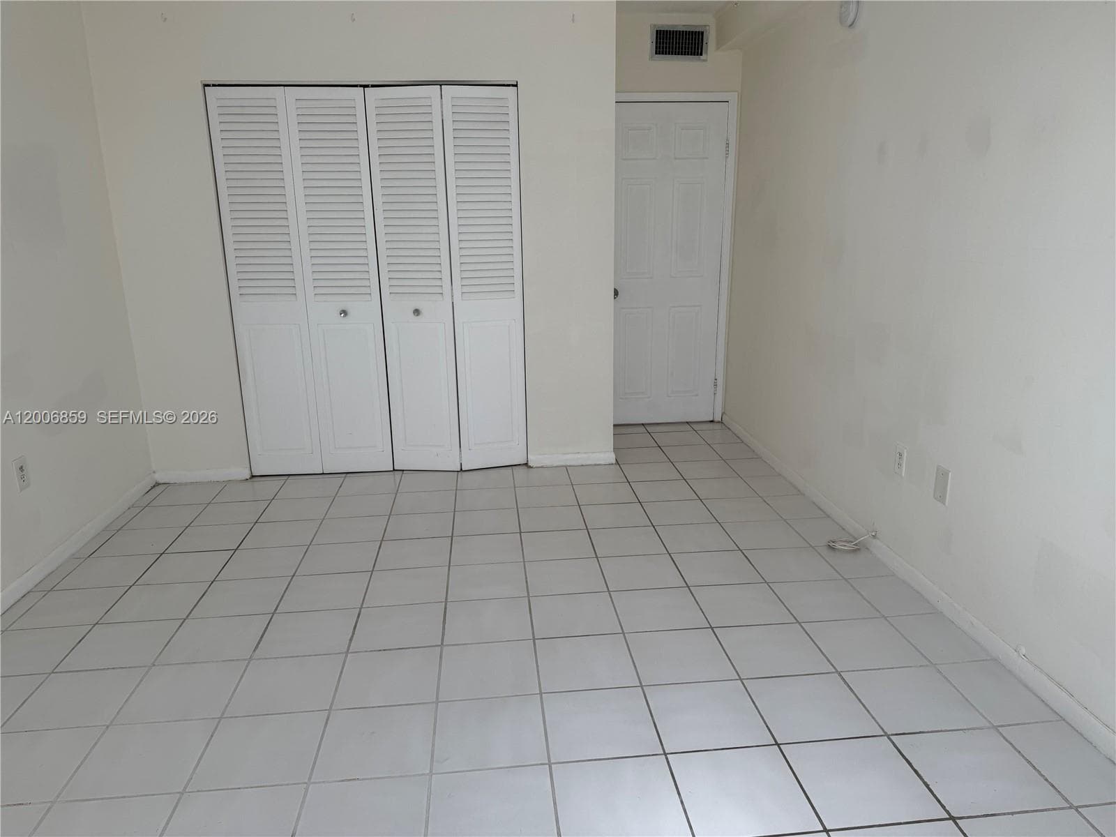 400 Kings Point Dr 608 photo 13