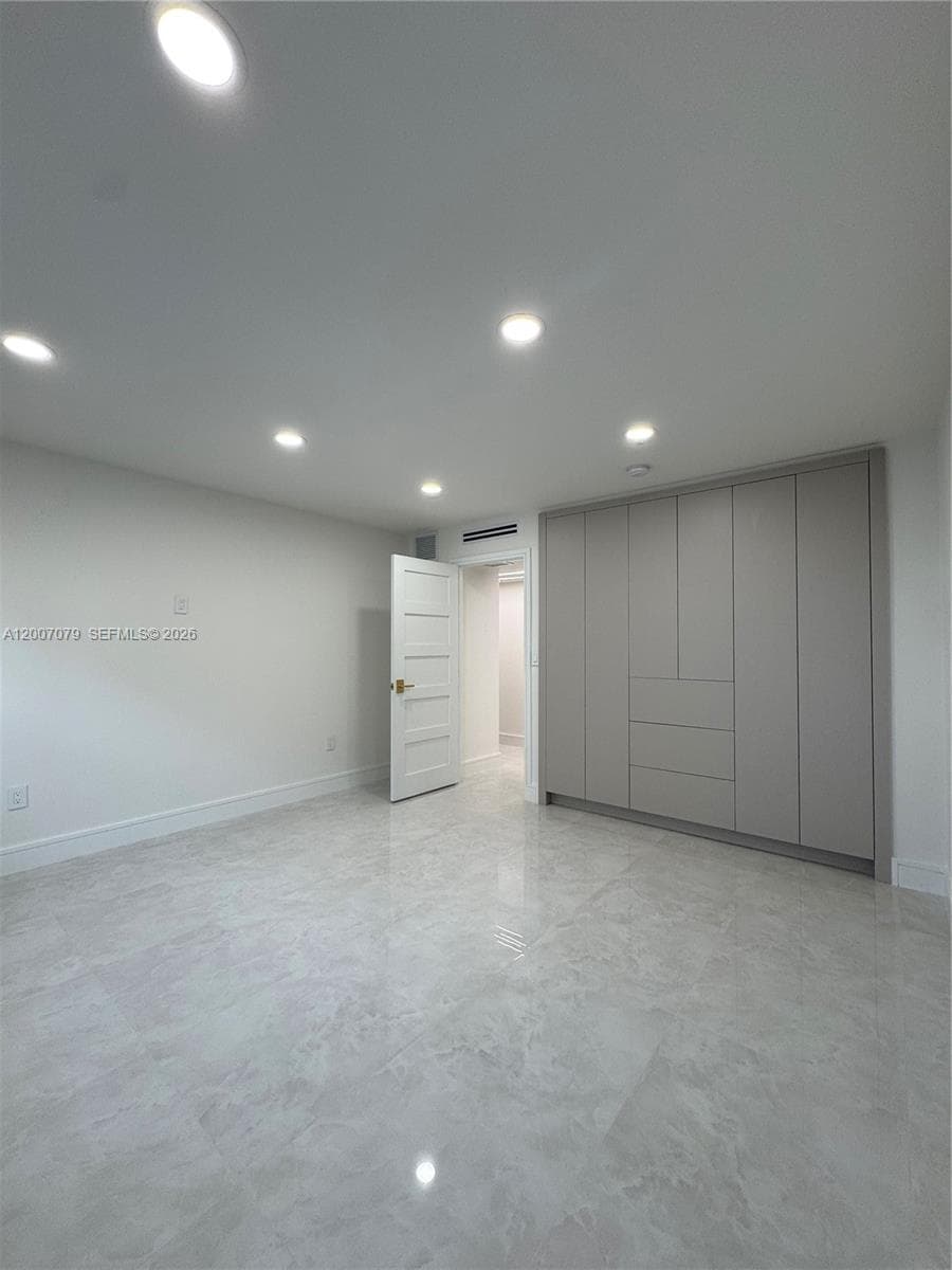 3410 Galt Ocean Dr 901N photo 7