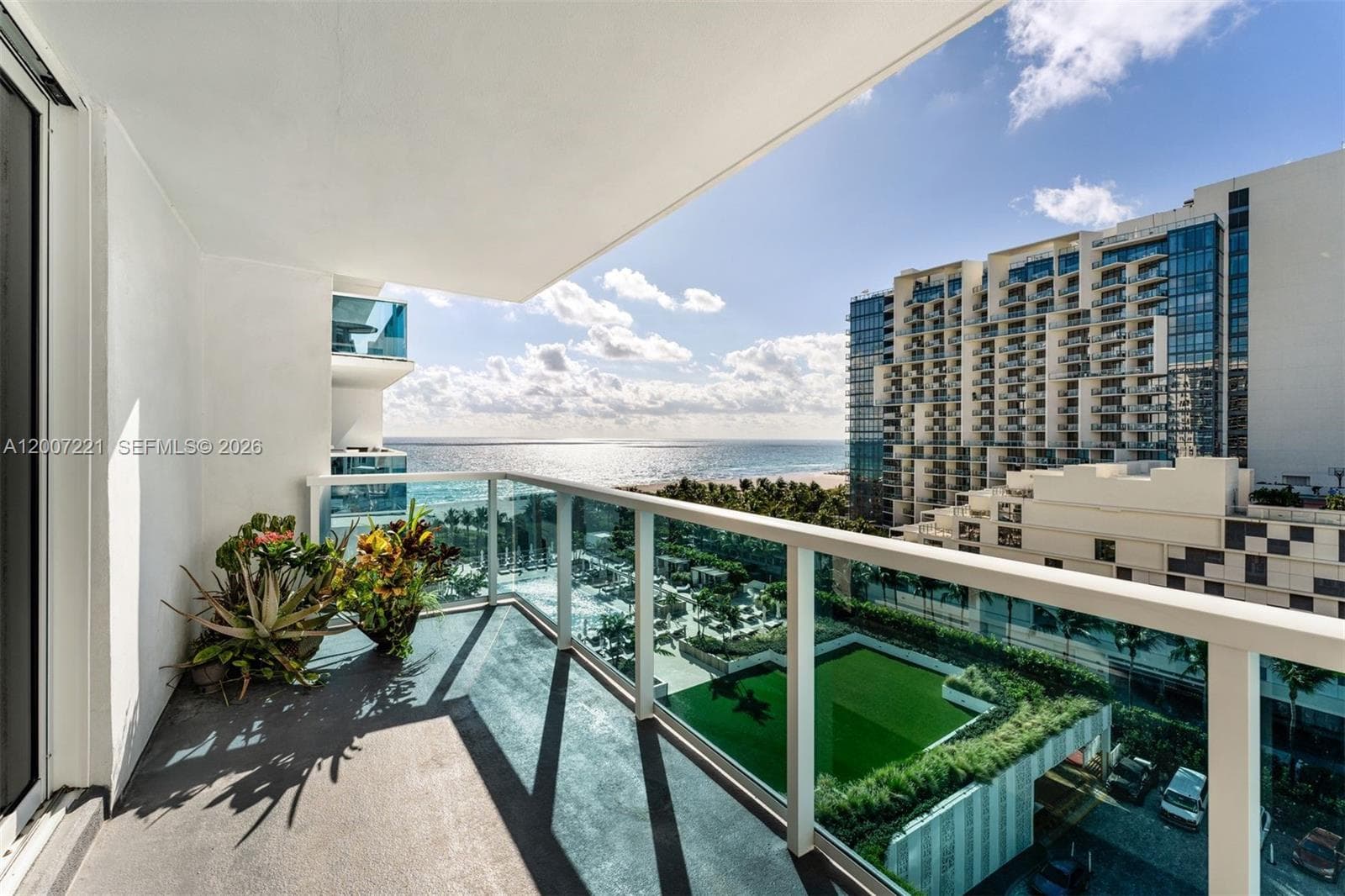 2301 Collins Ave 902 photo 22