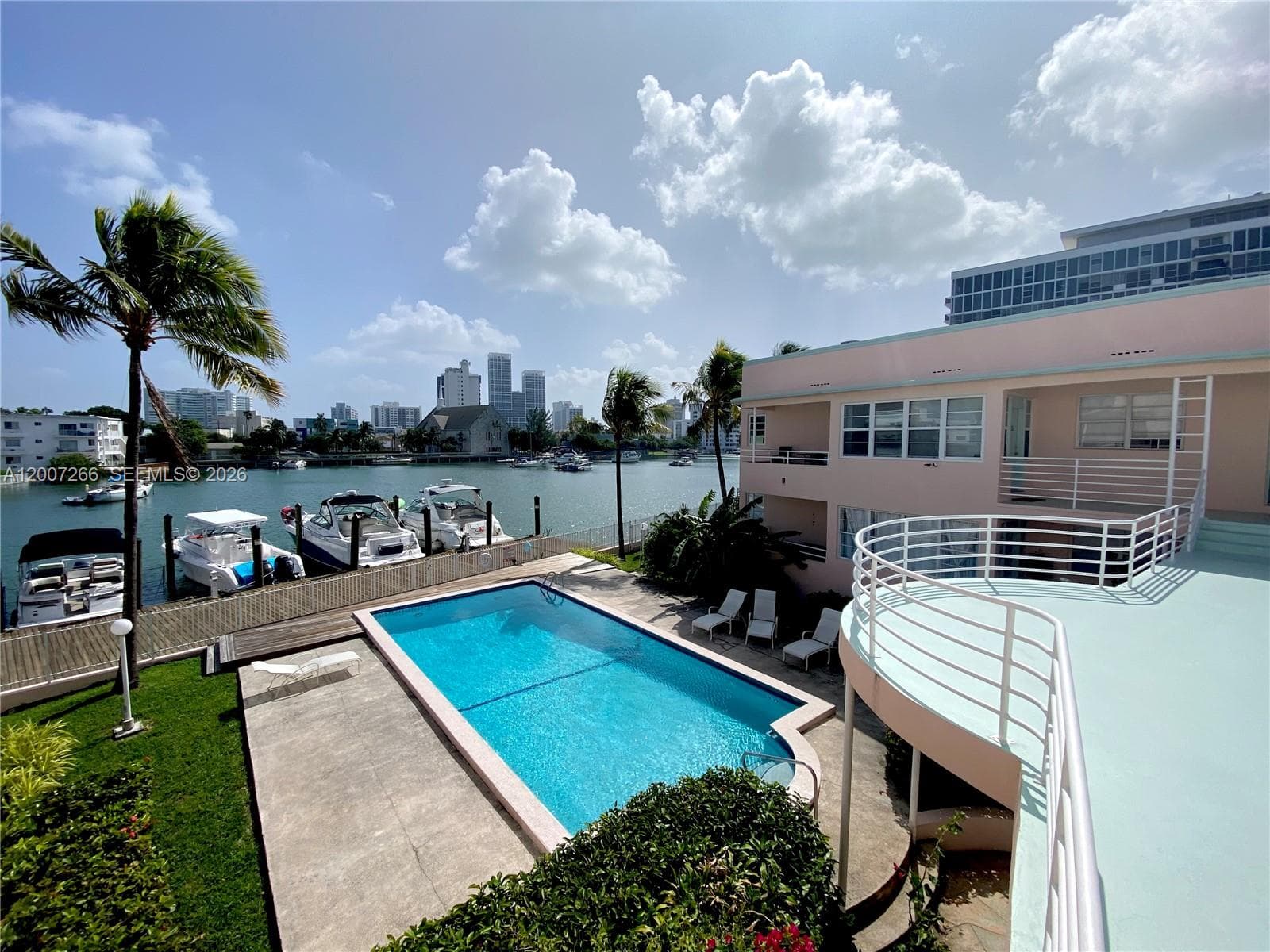 6881 Bay Dr 11 photo 16
