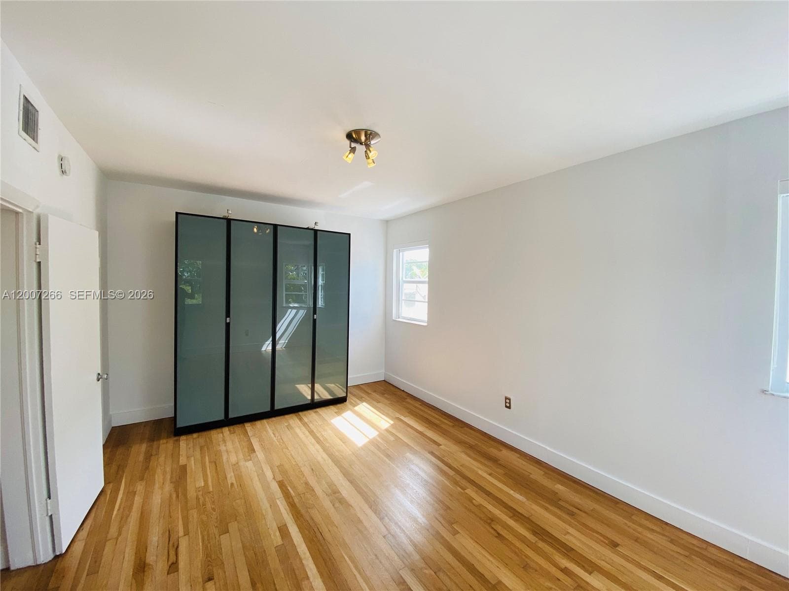 6881 Bay Dr 11 photo 14