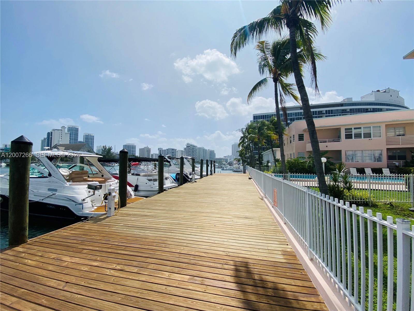 6881 Bay Dr 11 photo 19