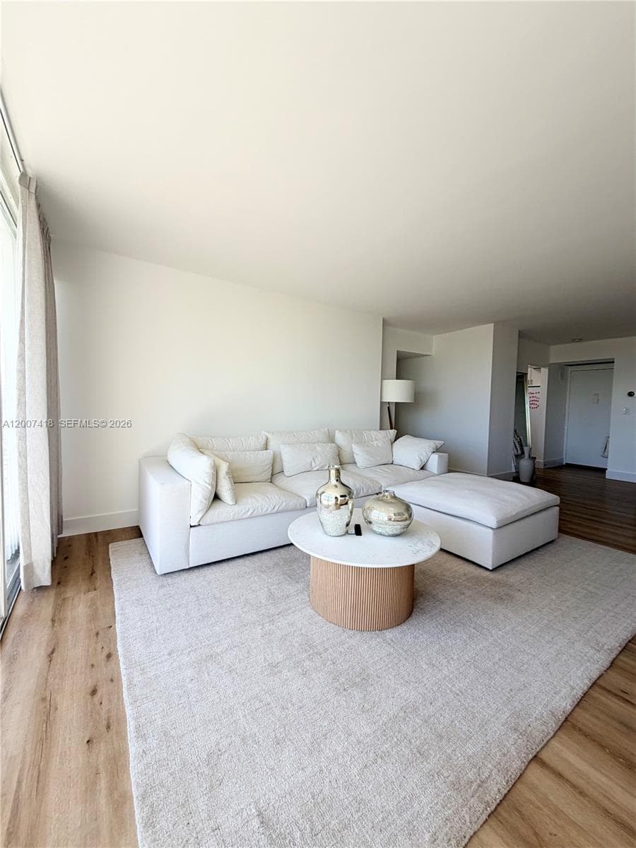 3701 N Country Club Dr 607 photo 10