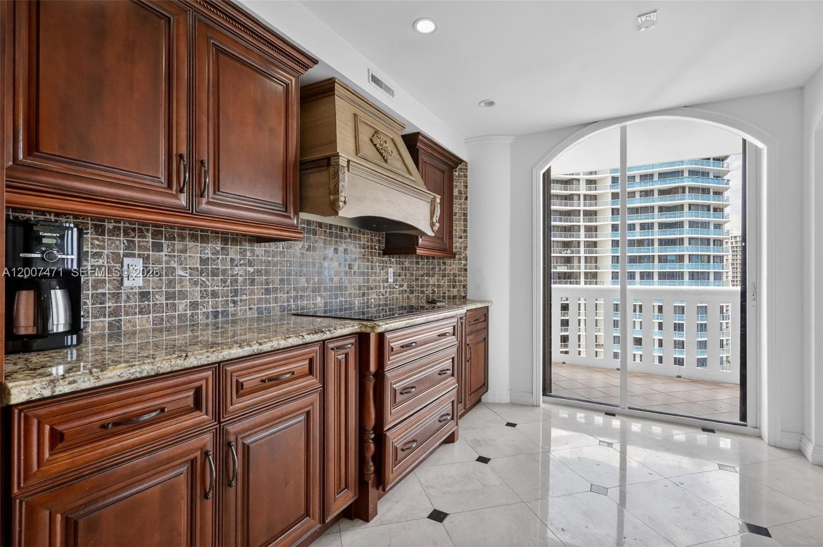 3000 Island Blvd 2305 photo 21