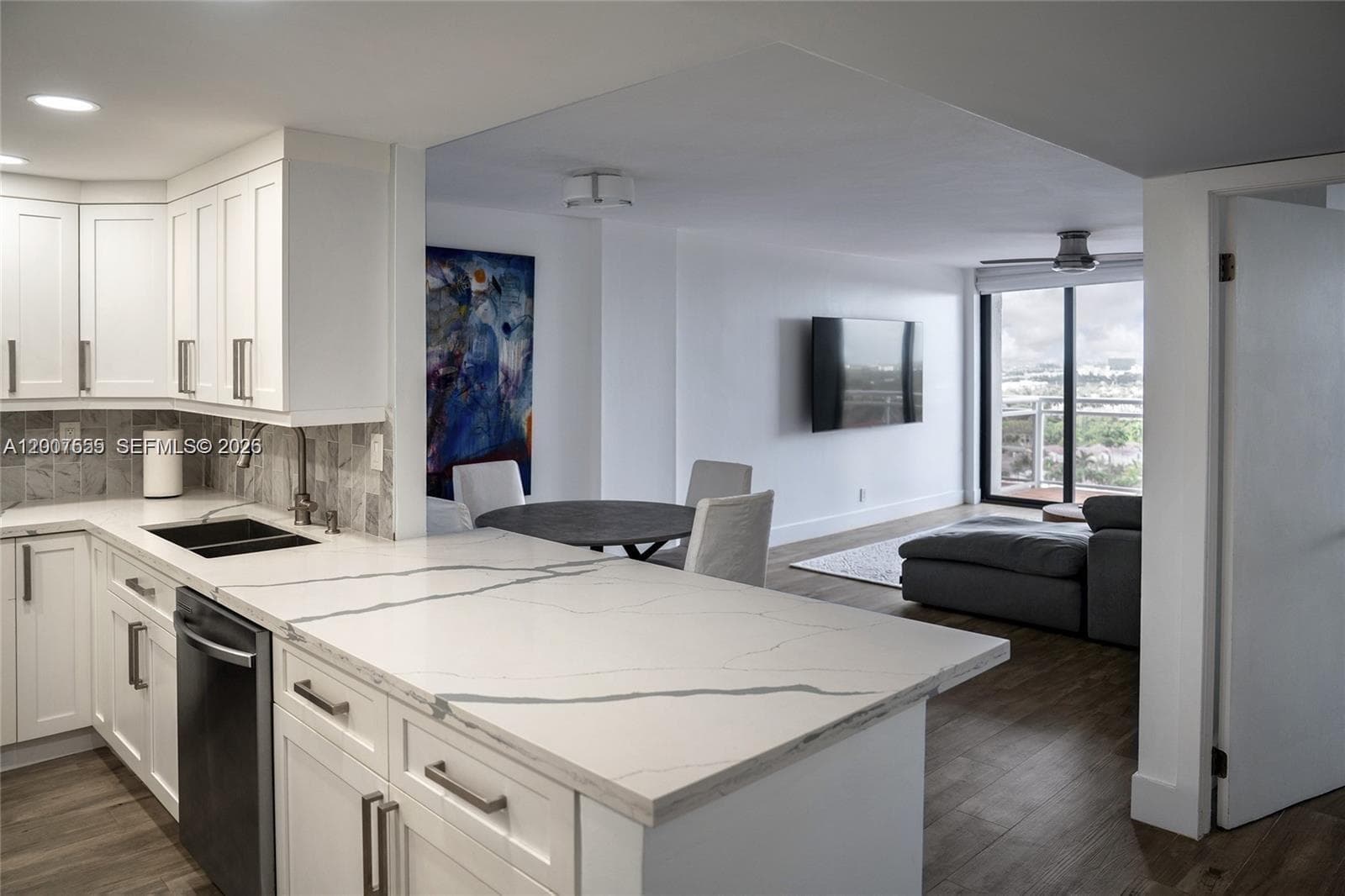 1600 S Ocean Dr 17D photo 5