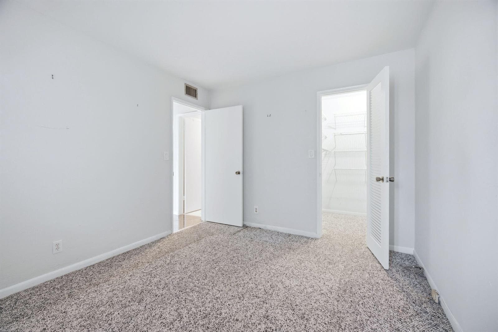 4500 N Federal Highway 125c photo 4