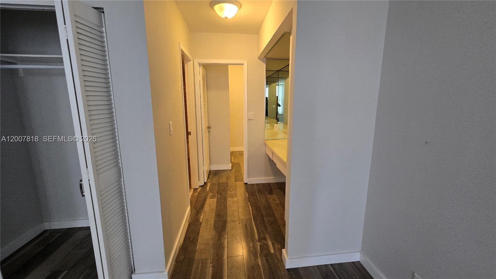 2500 Parkview Dr 2317 photo 22