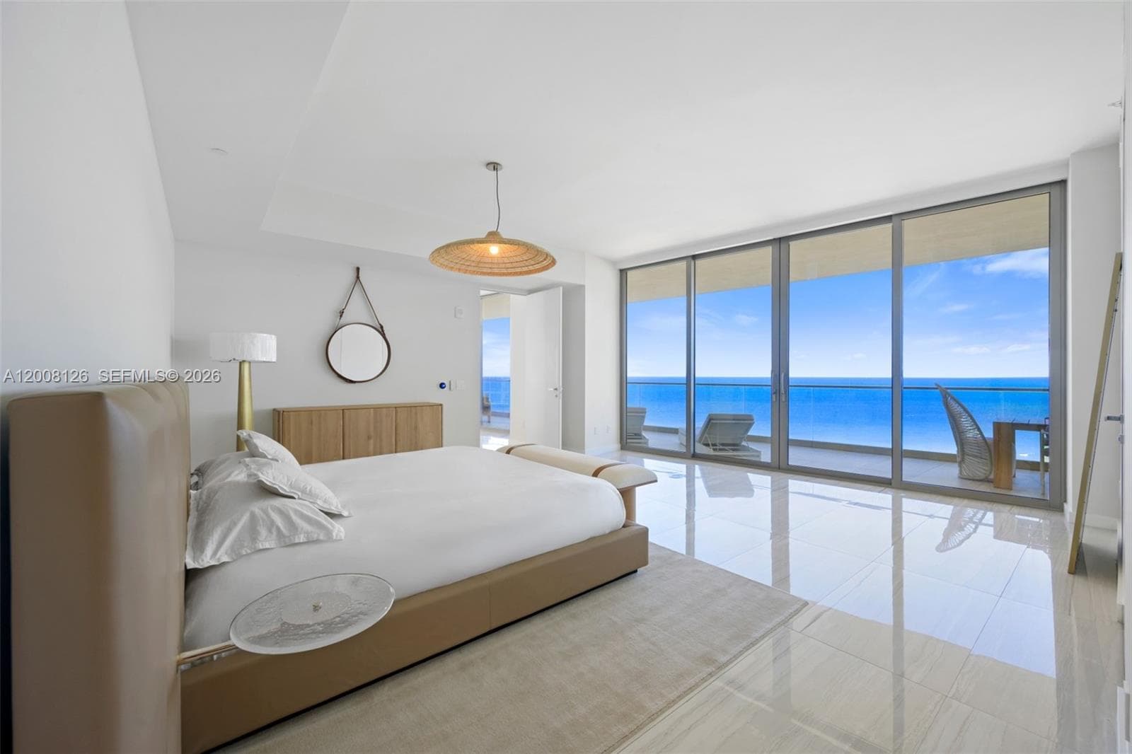 18975 Collins Ave 700 photo 6