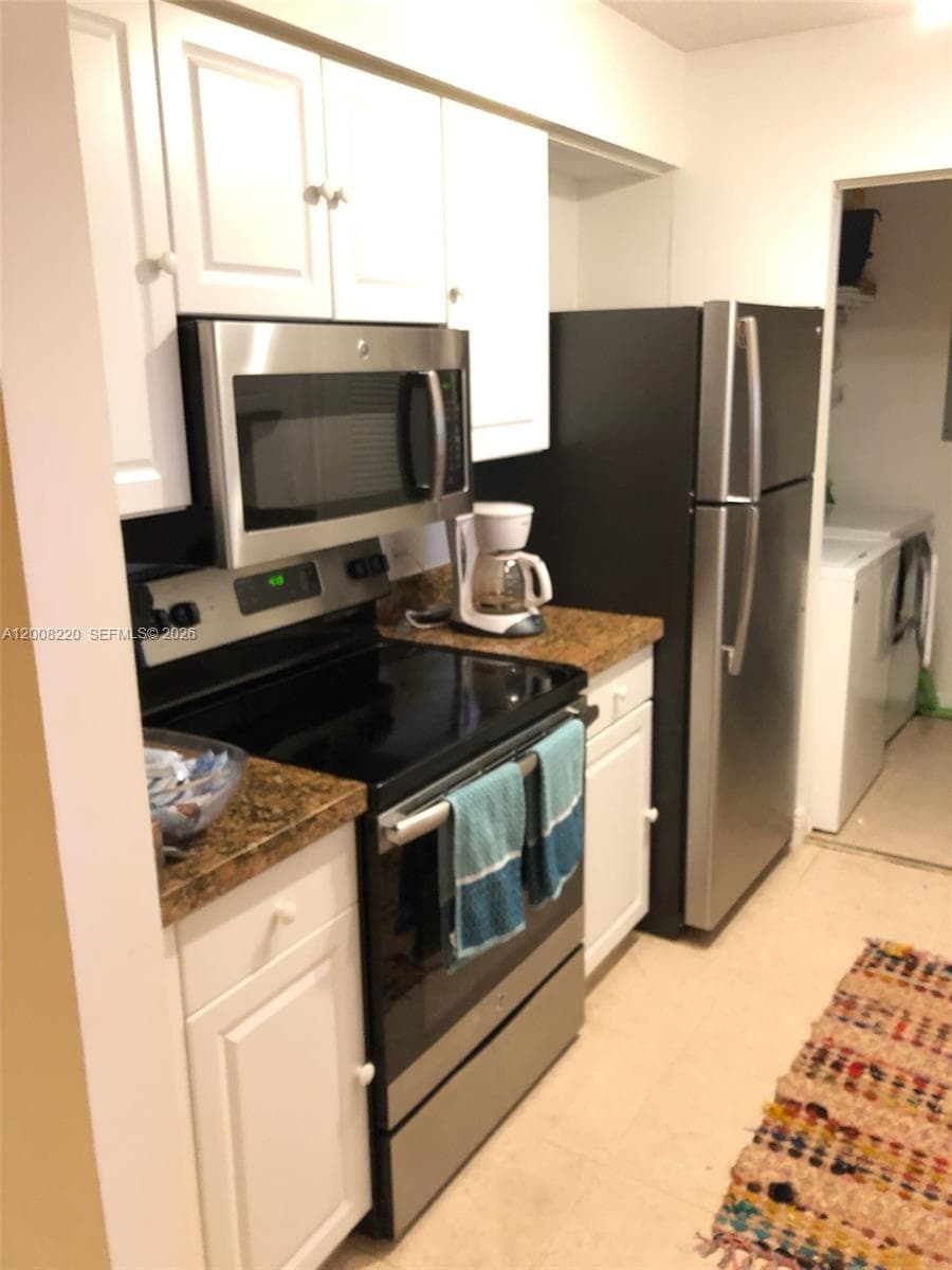 19555 E Country Club Dr 8403 photo 15