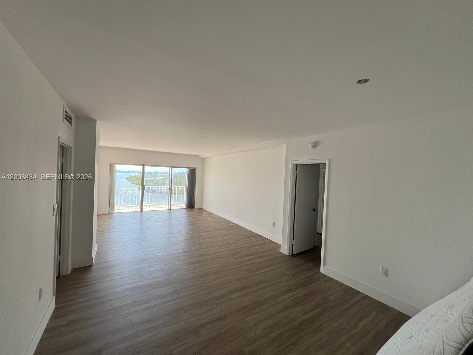 500 Bayview Dr 1120 photo 17