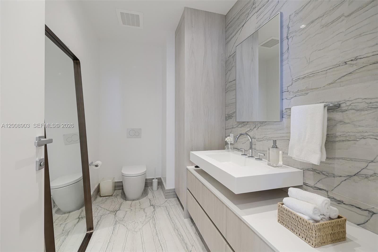 8701 Collins Ave 904 photo 23