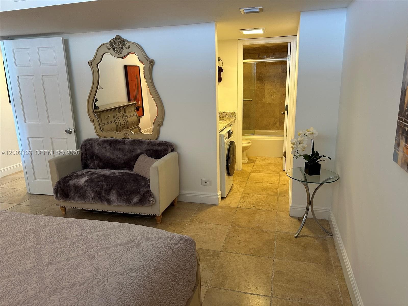 6039 Collins Ave 1510 photo 11