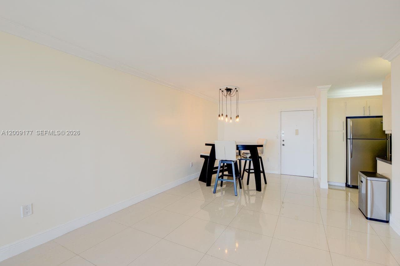2500 NE 135th St C1011 photo 18