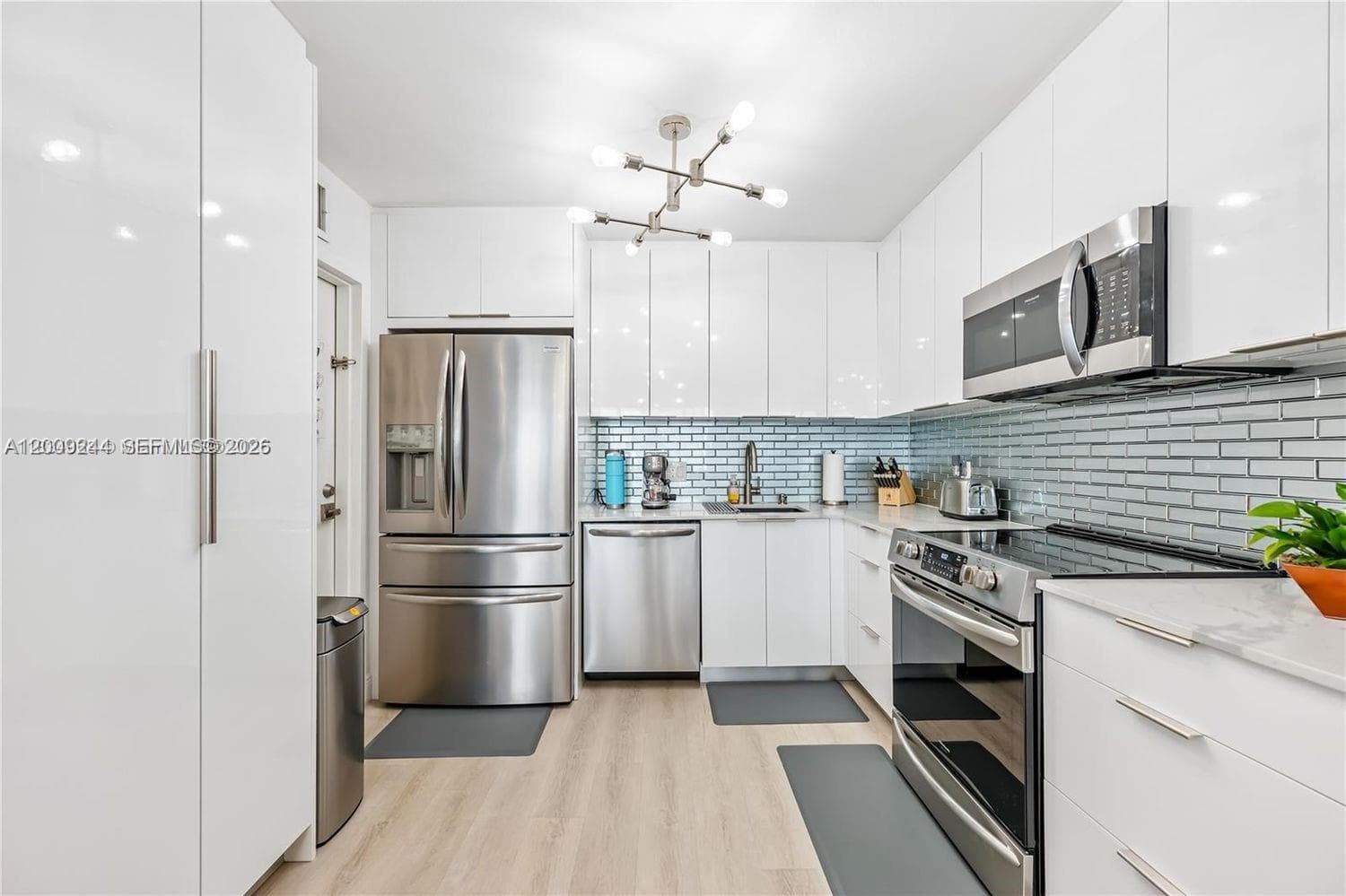 2201 S Ocean Dr 2202 photo 7