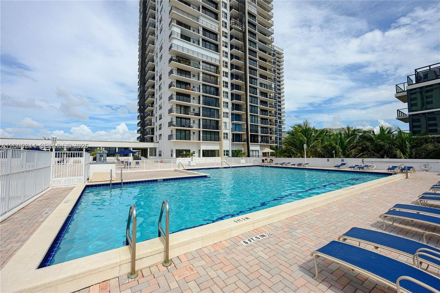 2201 S Ocean Dr 2202 photo 19