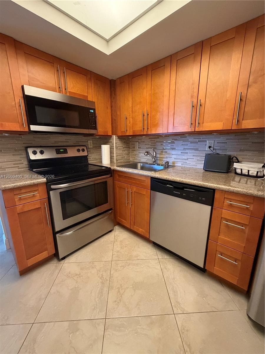 3180 S Ocean Dr 1705 photo 7