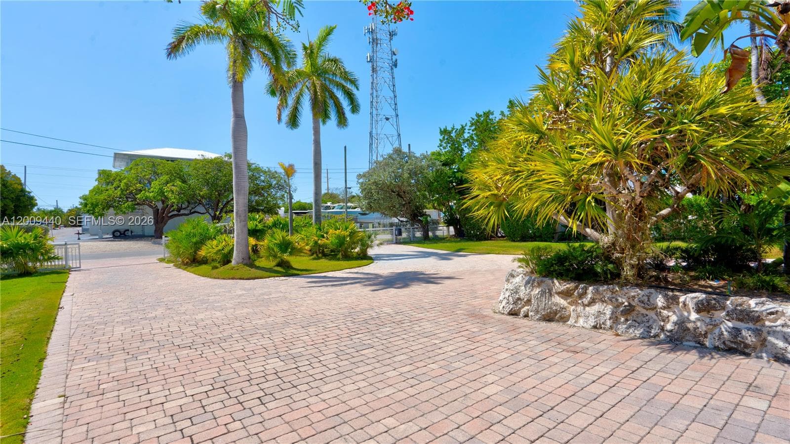 1101 Mastic Street photo 23
