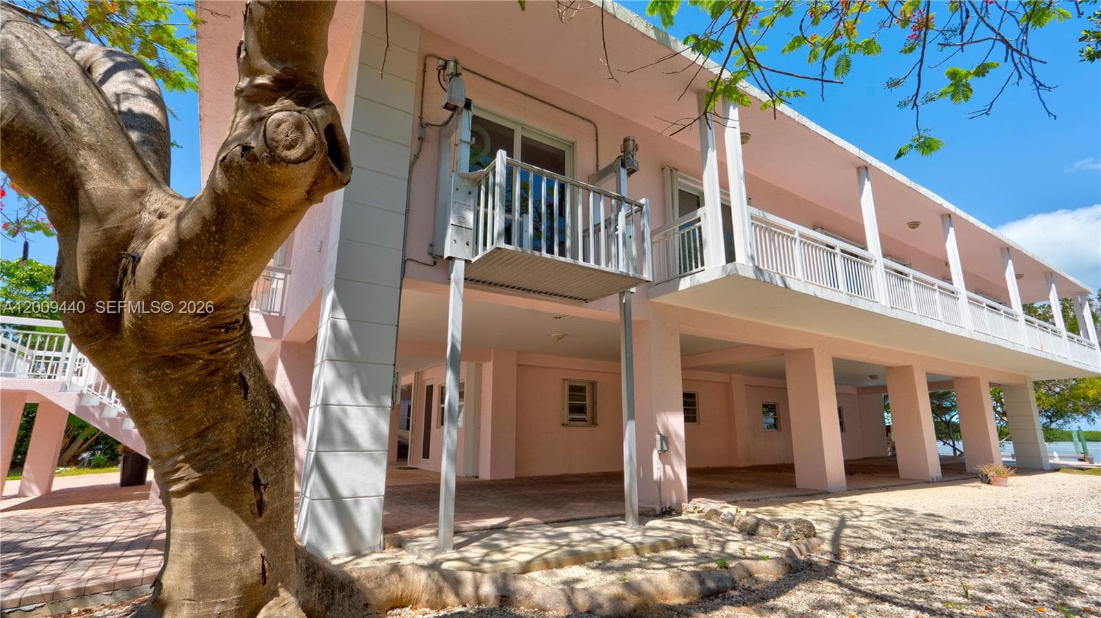 1101 Mastic Street photo 24