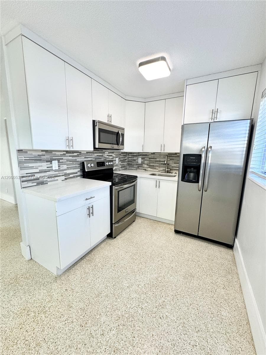 1601 SE 15 1B photo 5