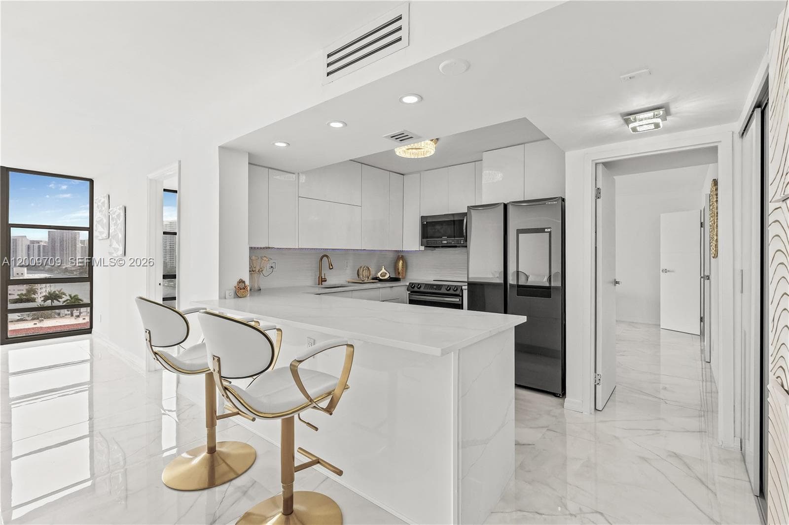 2017 S Ocean Dr 1206 photo 2