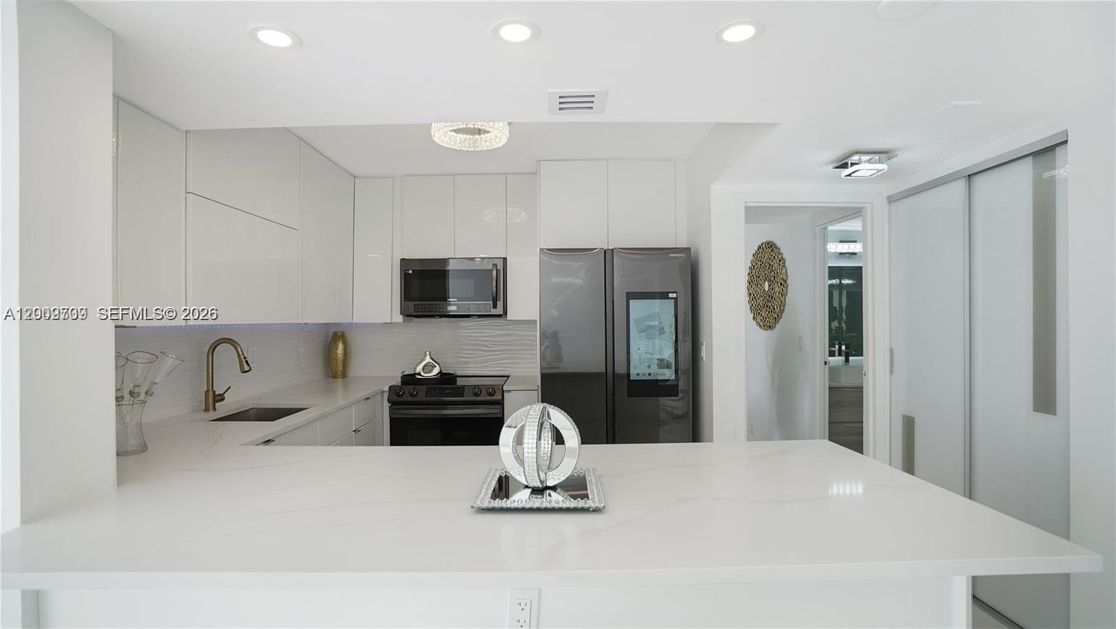 2017 Ocean Dr 1206 photo 17