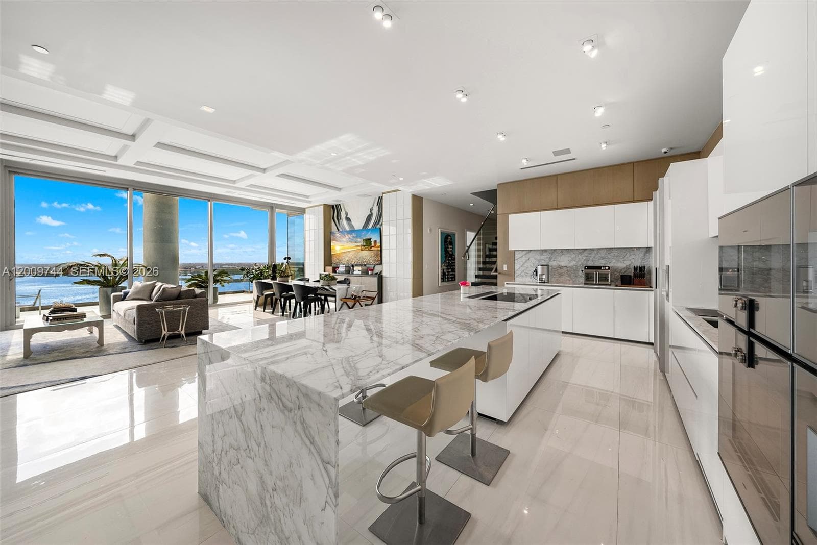 10201 Collins Ave UPH2803 photo 14
