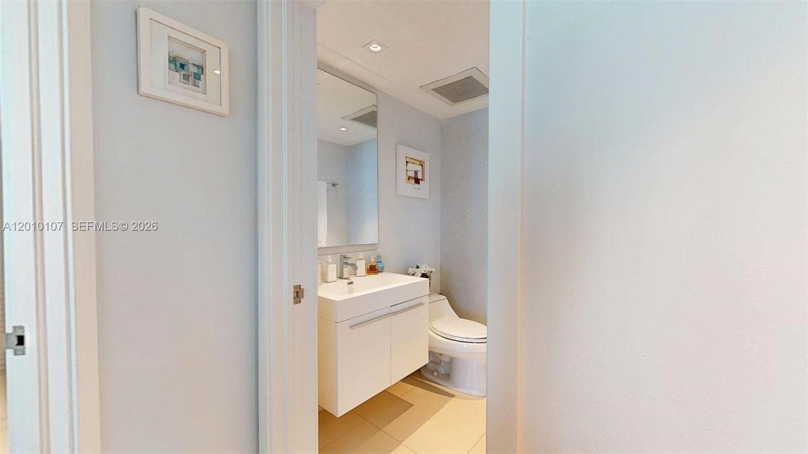5025 Collins Ave 2206 photo 9
