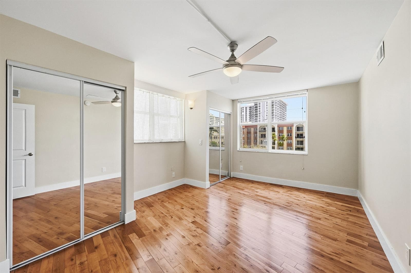 401 N Riverside Drive 408 photo 18