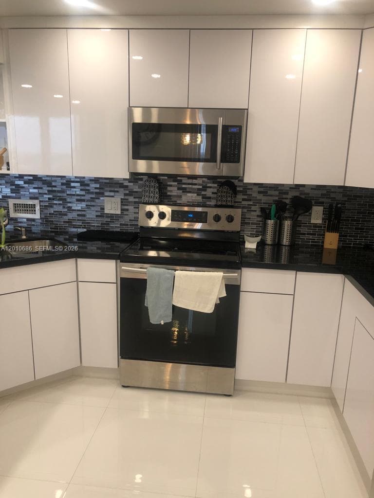 2030 S Ocean Dr 1706 photo 23