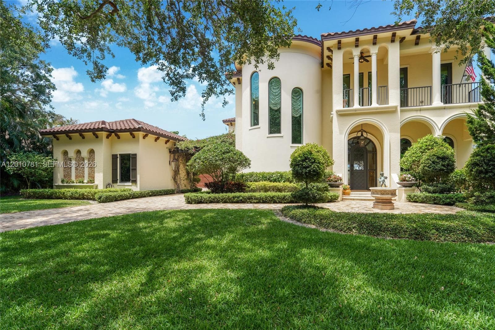 10433 SE Banyan Way photo 1