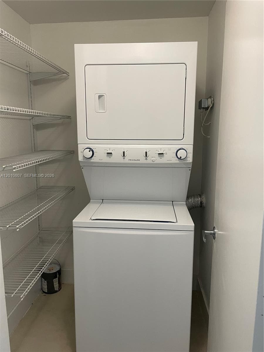 1900 N Bayshore Dr 3311 photo 13