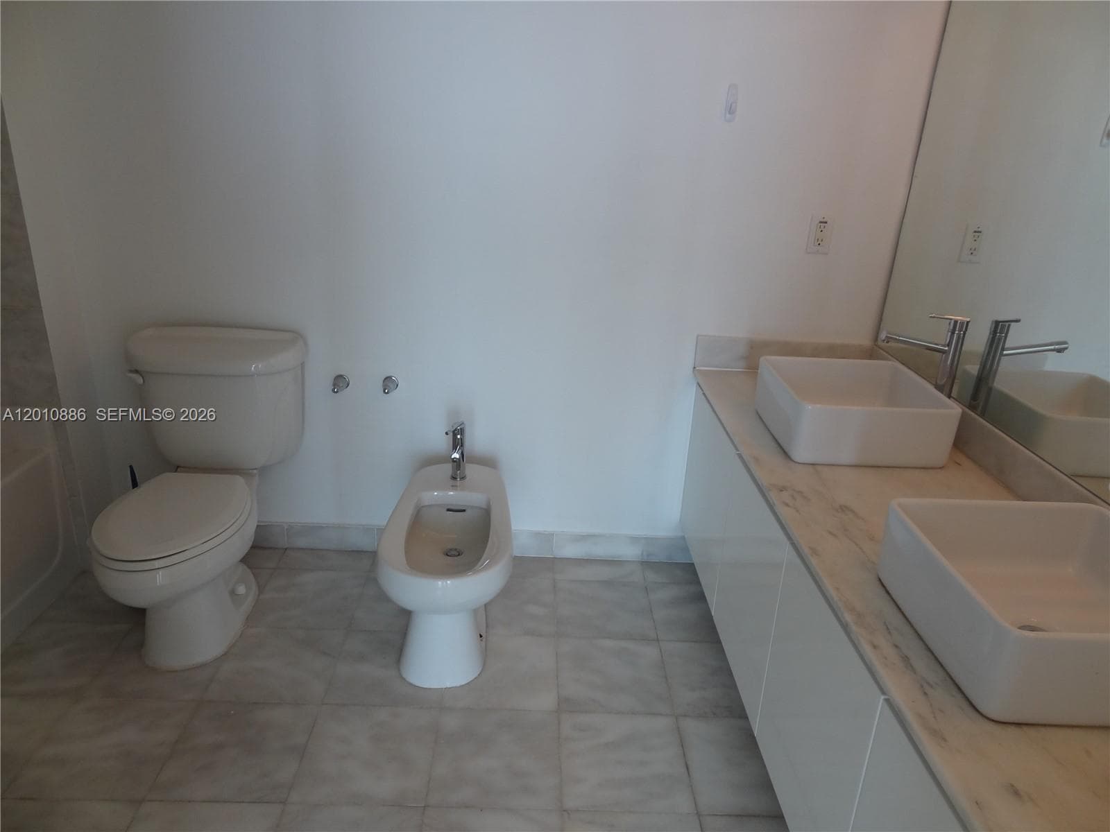 601 NE 36th St 1705 photo 12