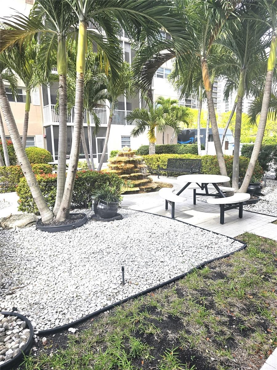 2097 S Ocean Dr 305 photo 24