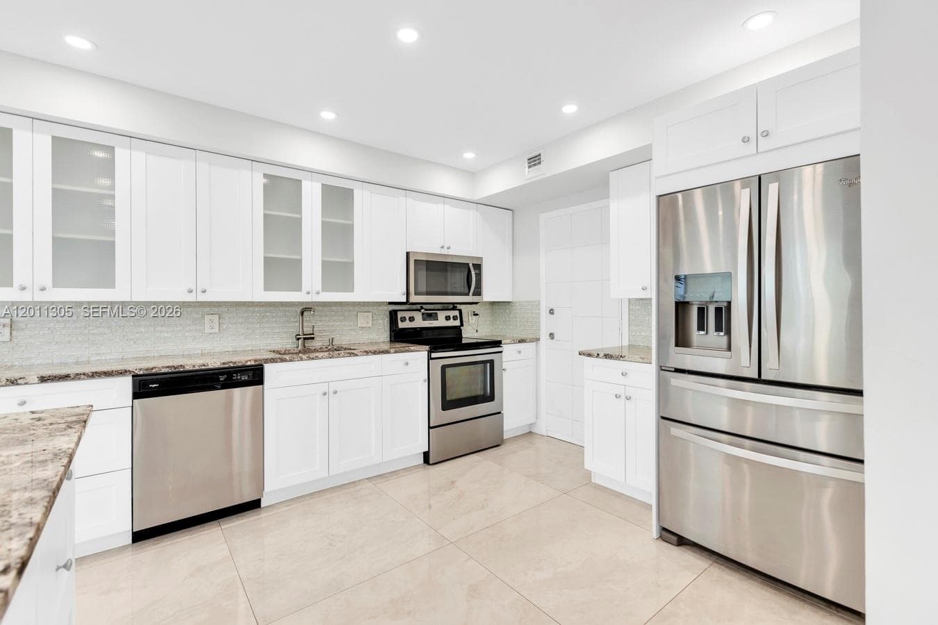 300 Diplomat Pkwy 204 photo 3