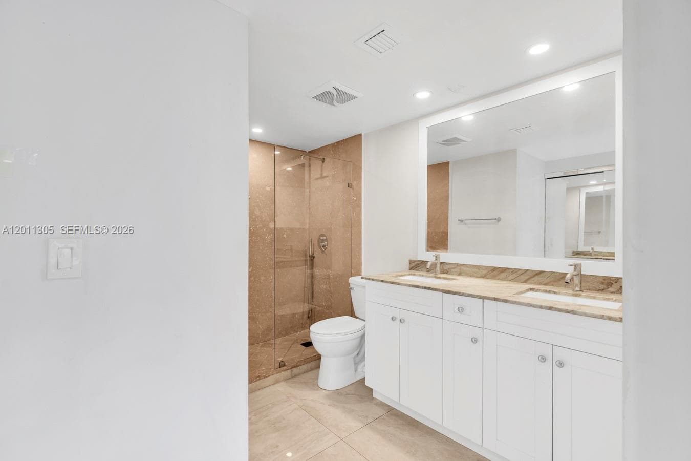 300 Diplomat Pkwy 204 photo 14