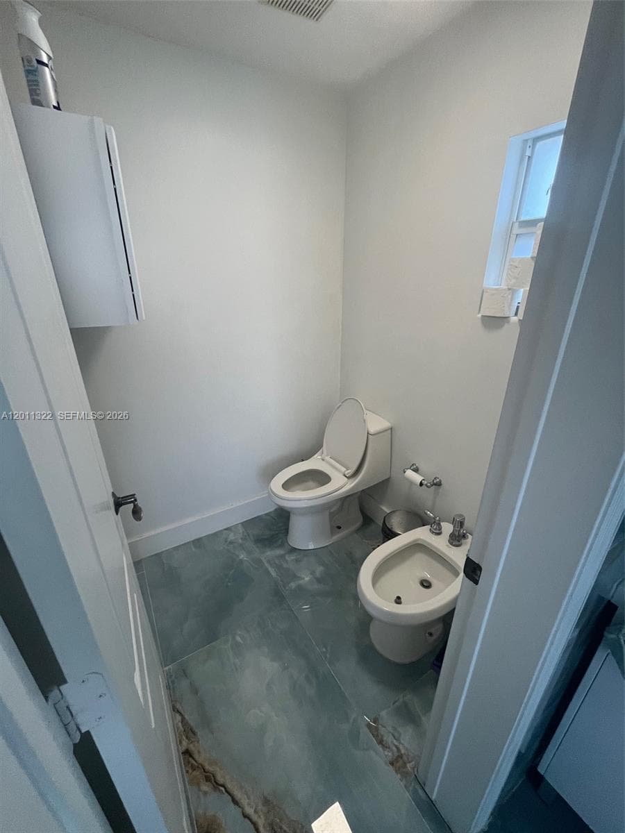 3915 NE 168th St 3915 photo 12