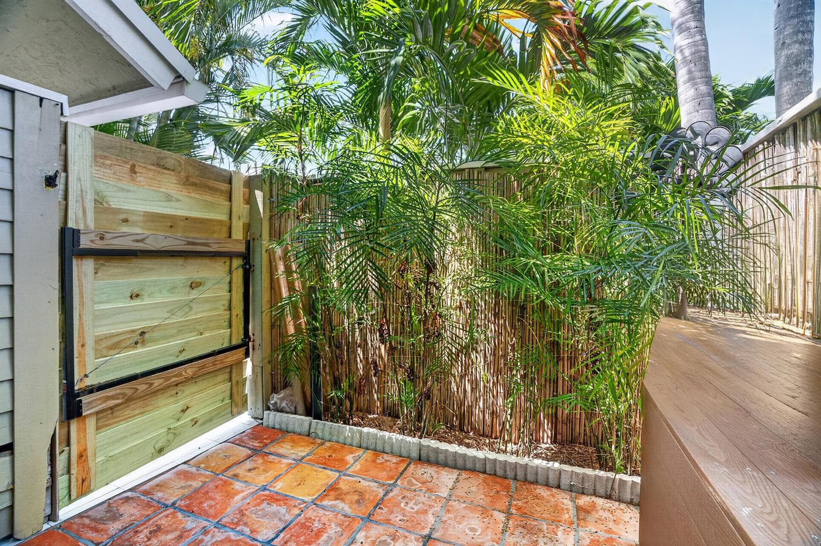 622 Mariners Way photo 9