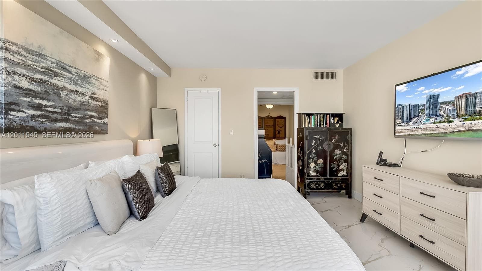 3140 S Ocean Dr (Avail Now- Nov 15, 2026) 2411 photo 22