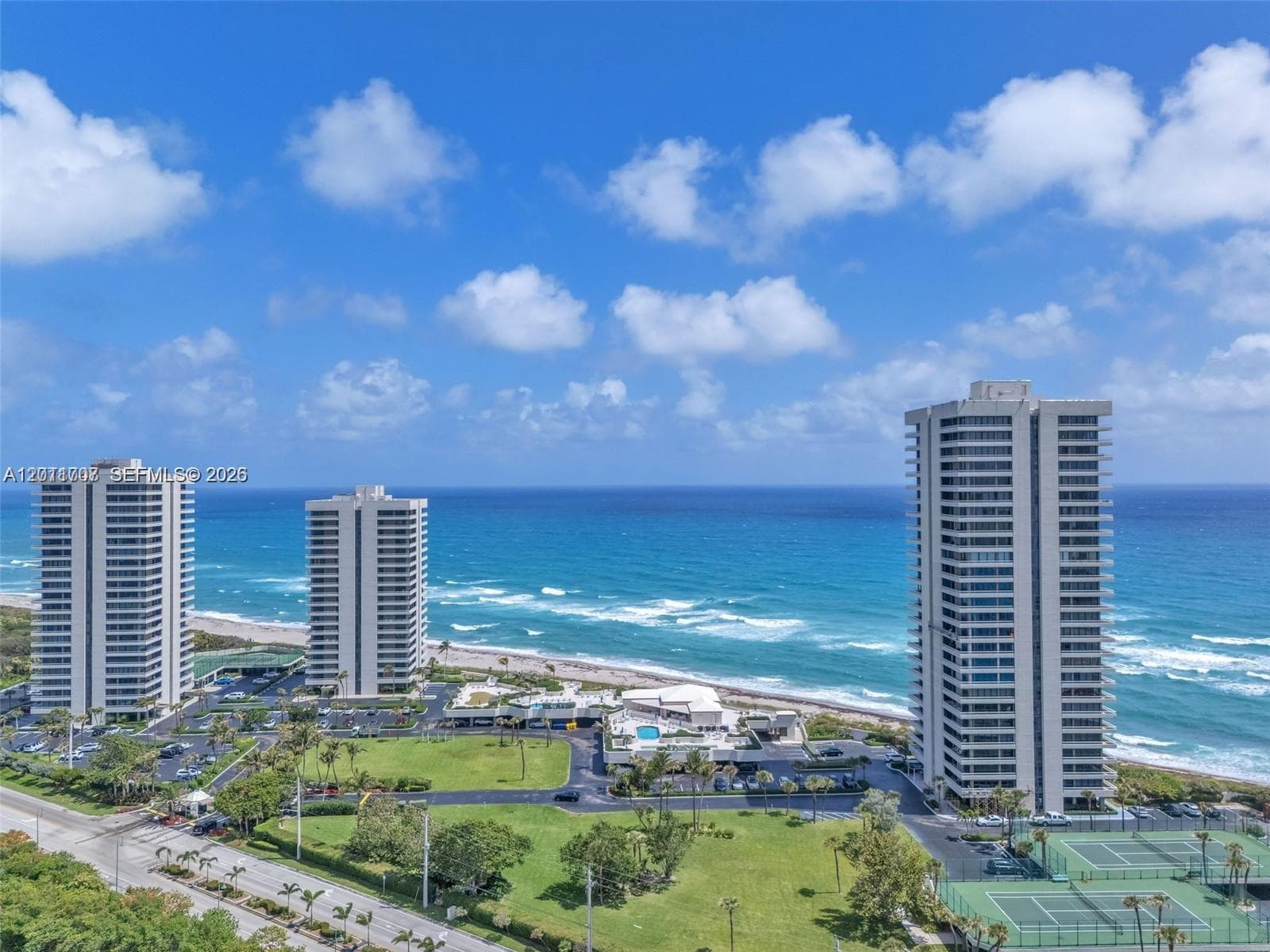 5510 N Ocean Dr 19B photo 1