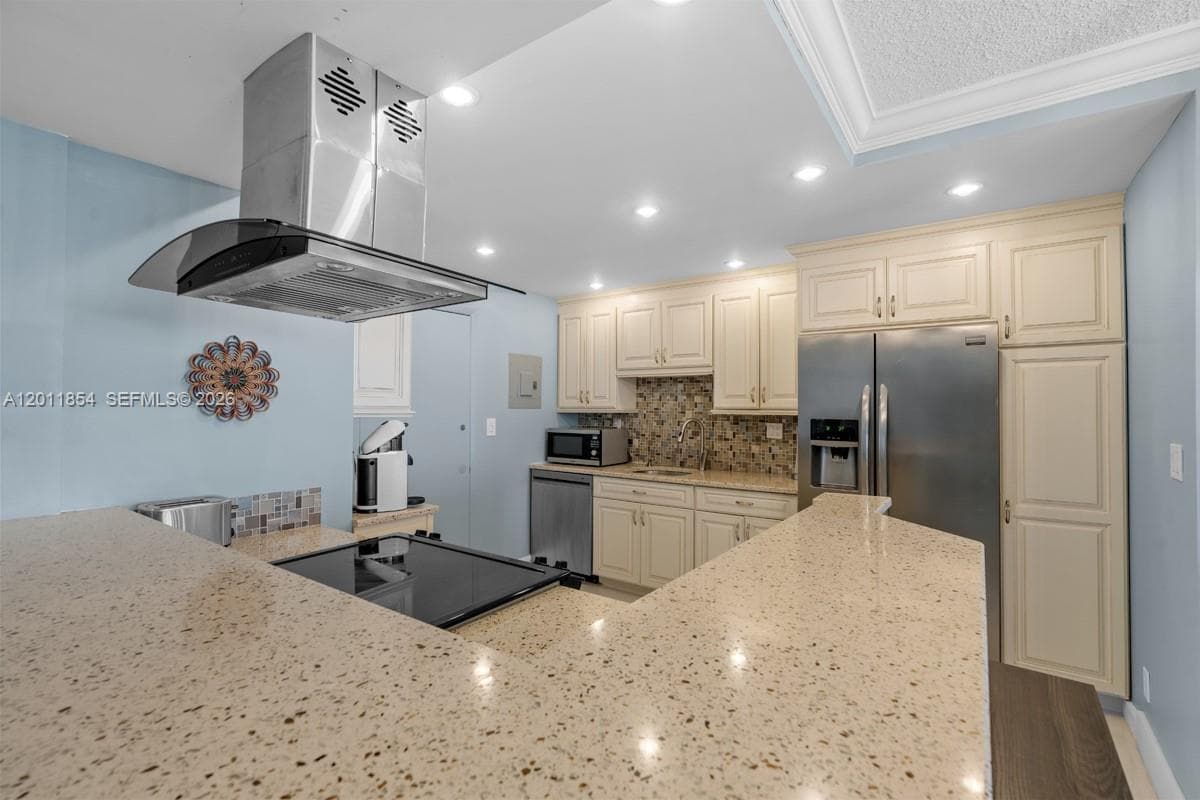 2100 Ocean Ln 1704 photo 13