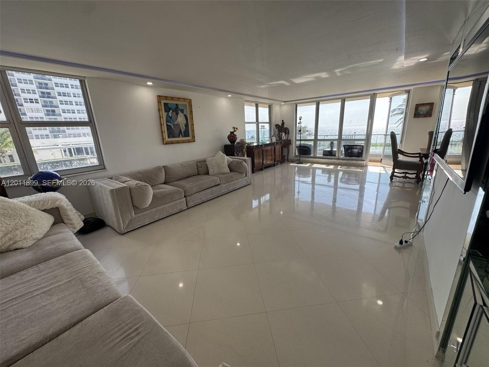 1912 S Ocean Dr 3D photo 7