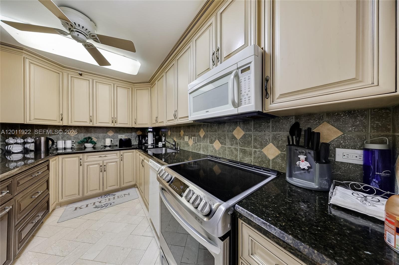 20515 E Country Club Dr 1146 photo 9