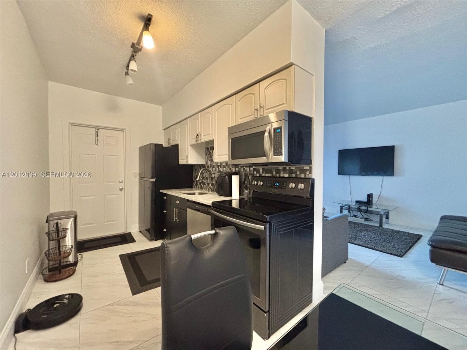 2200 S Ocean Dr N109 photo 2