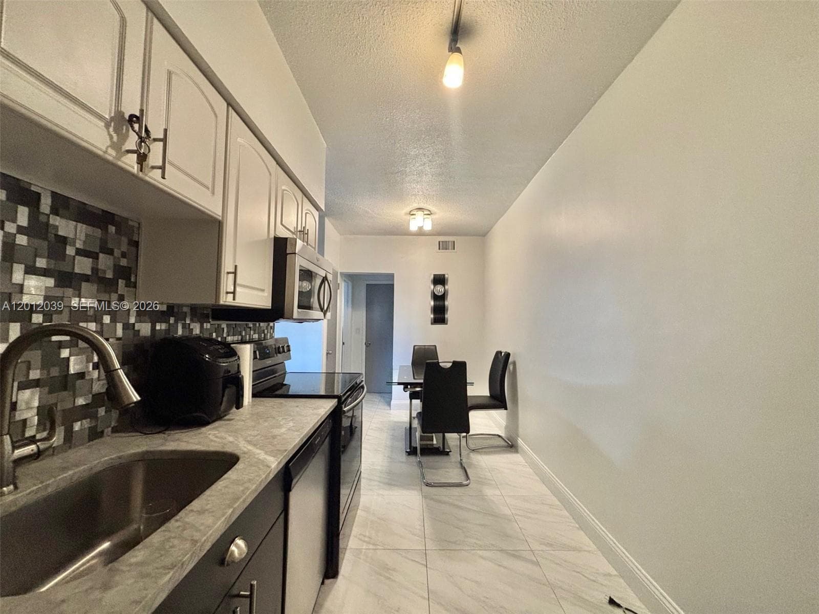 2200 S Ocean Dr N109 photo 3