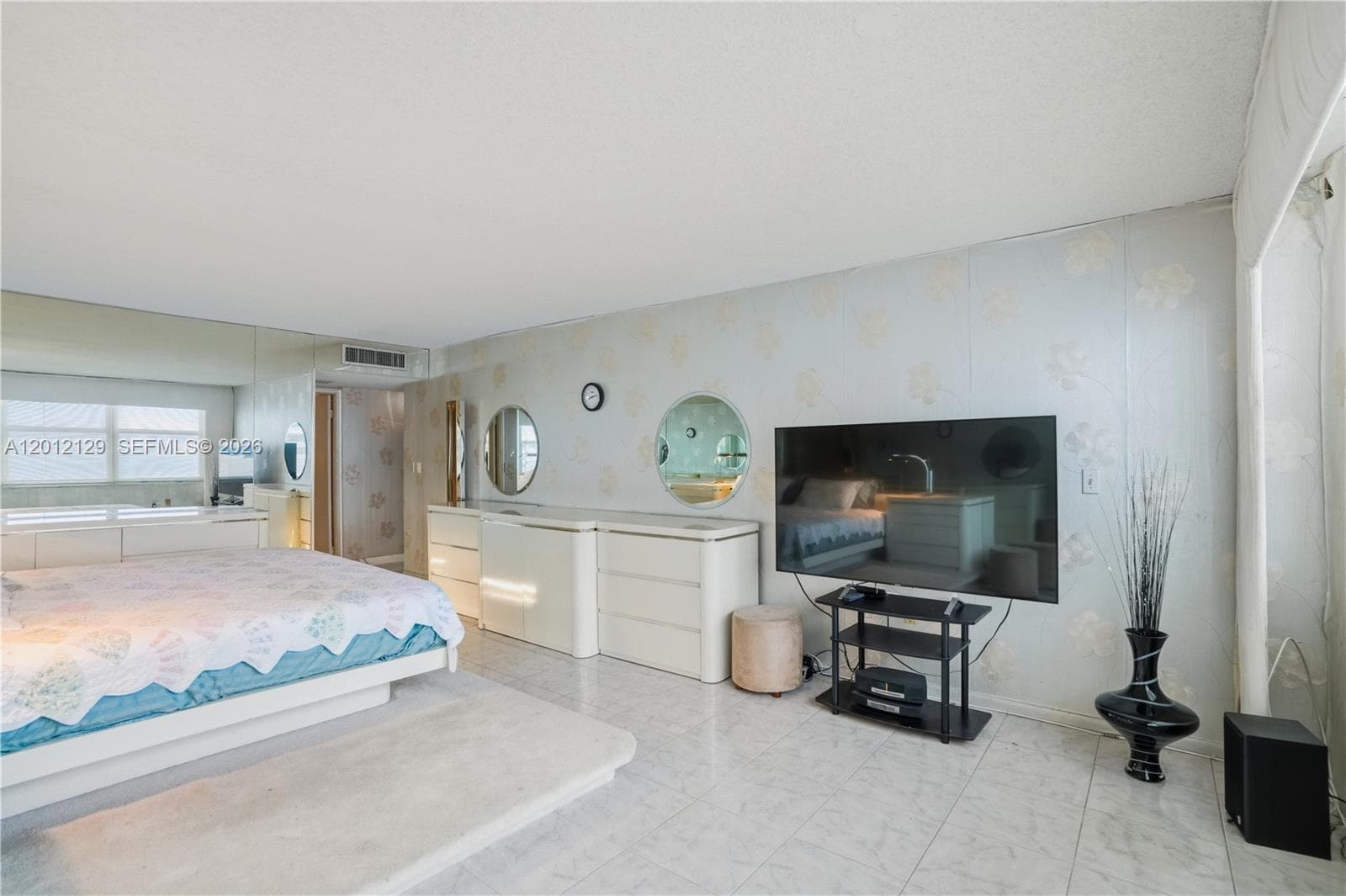 2751 Ocean Dr 1805S photo 24