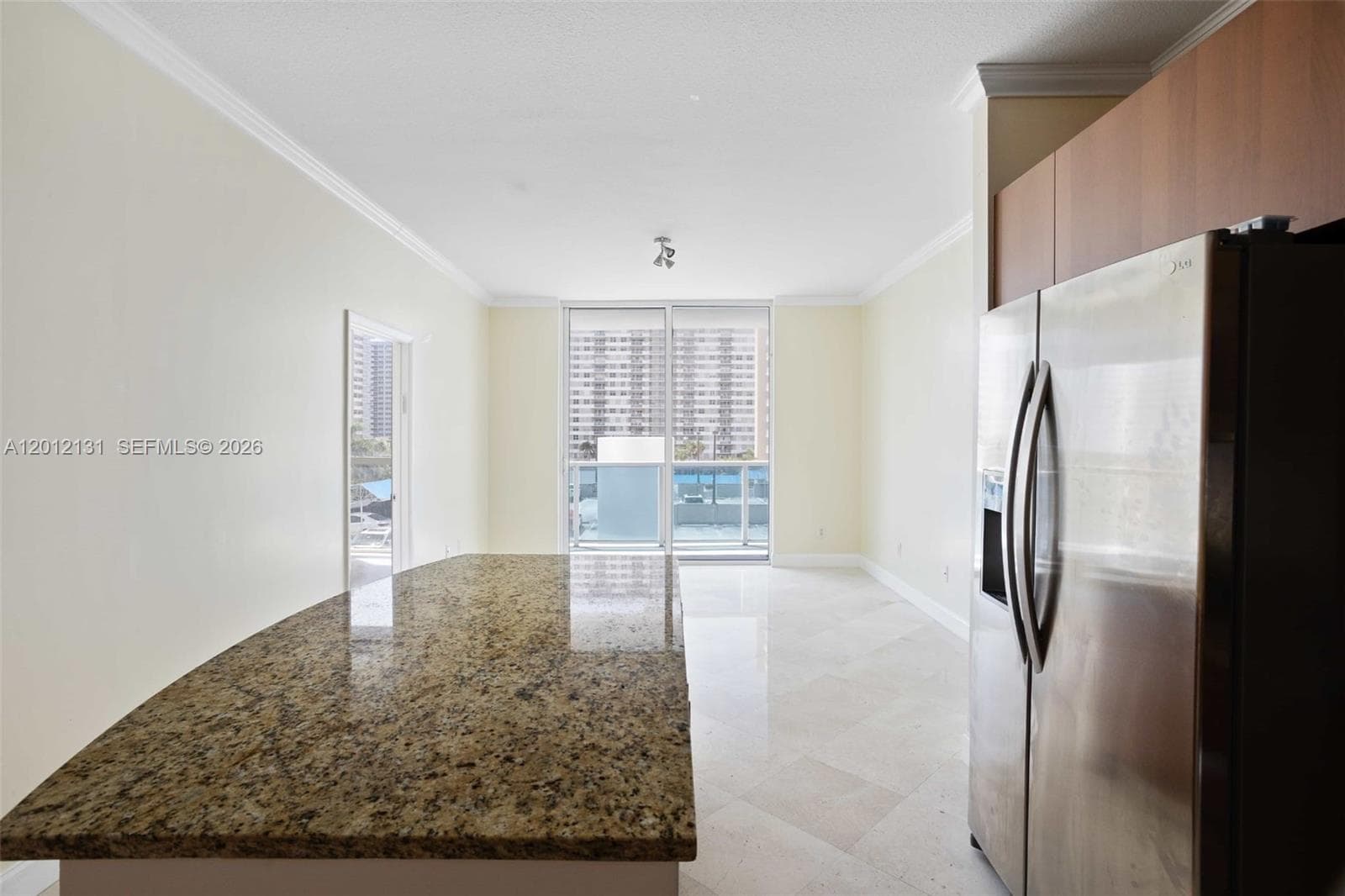 1945 S Ocean Dr 503 photo 3