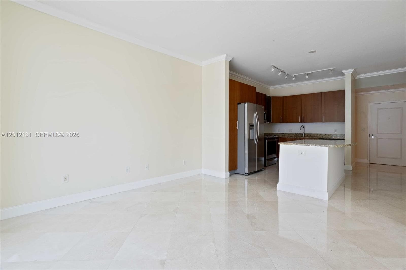 1945 S Ocean Dr 503 photo 4