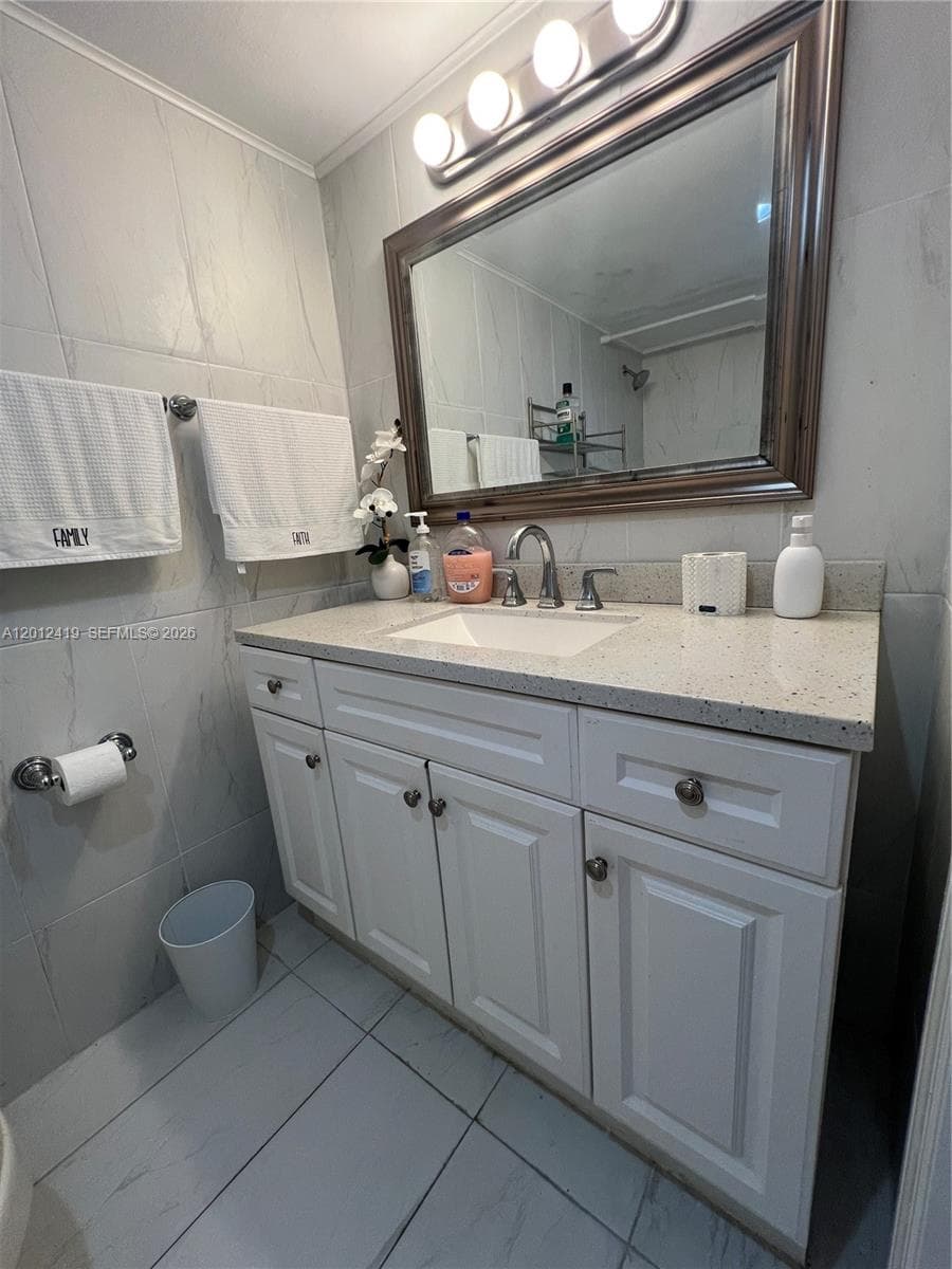 1801 S Ocean Dr 535 photo 15