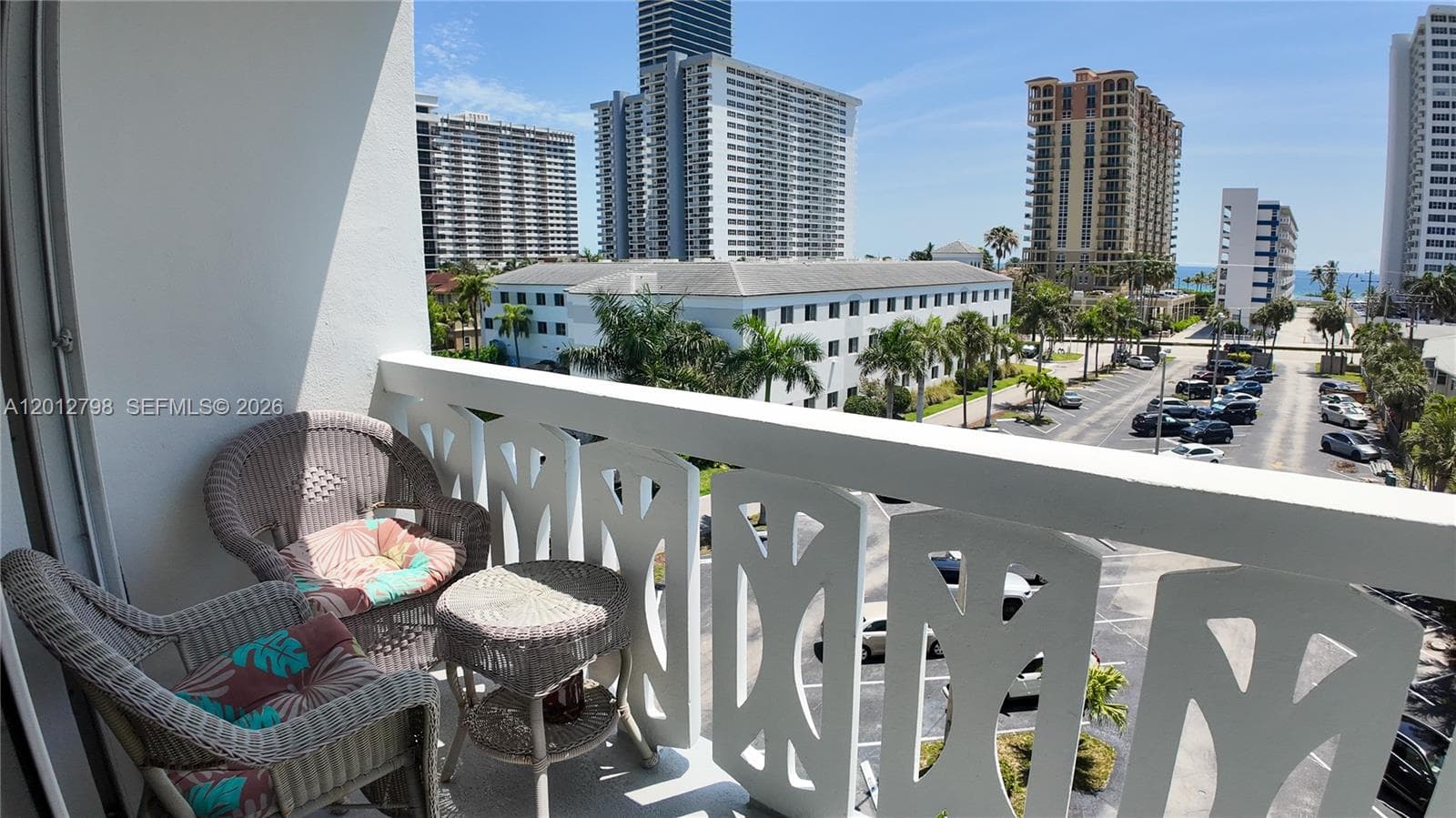 3113 S Ocean Dr 506 photo 13